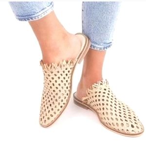 NIB Free People Mirage Woven Flat White Sandals Mules 41